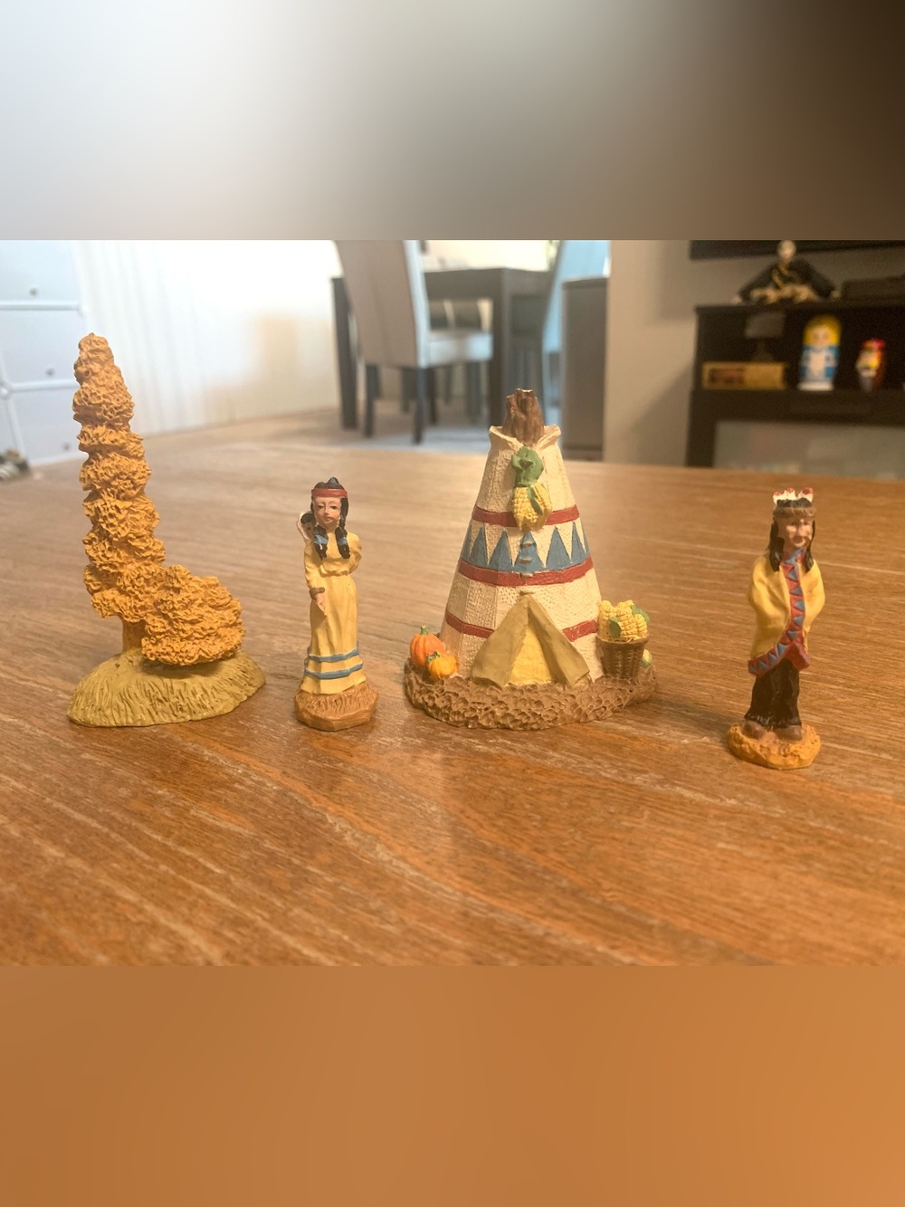 Southwestern Native American Indian Figures Women Man Set of 4